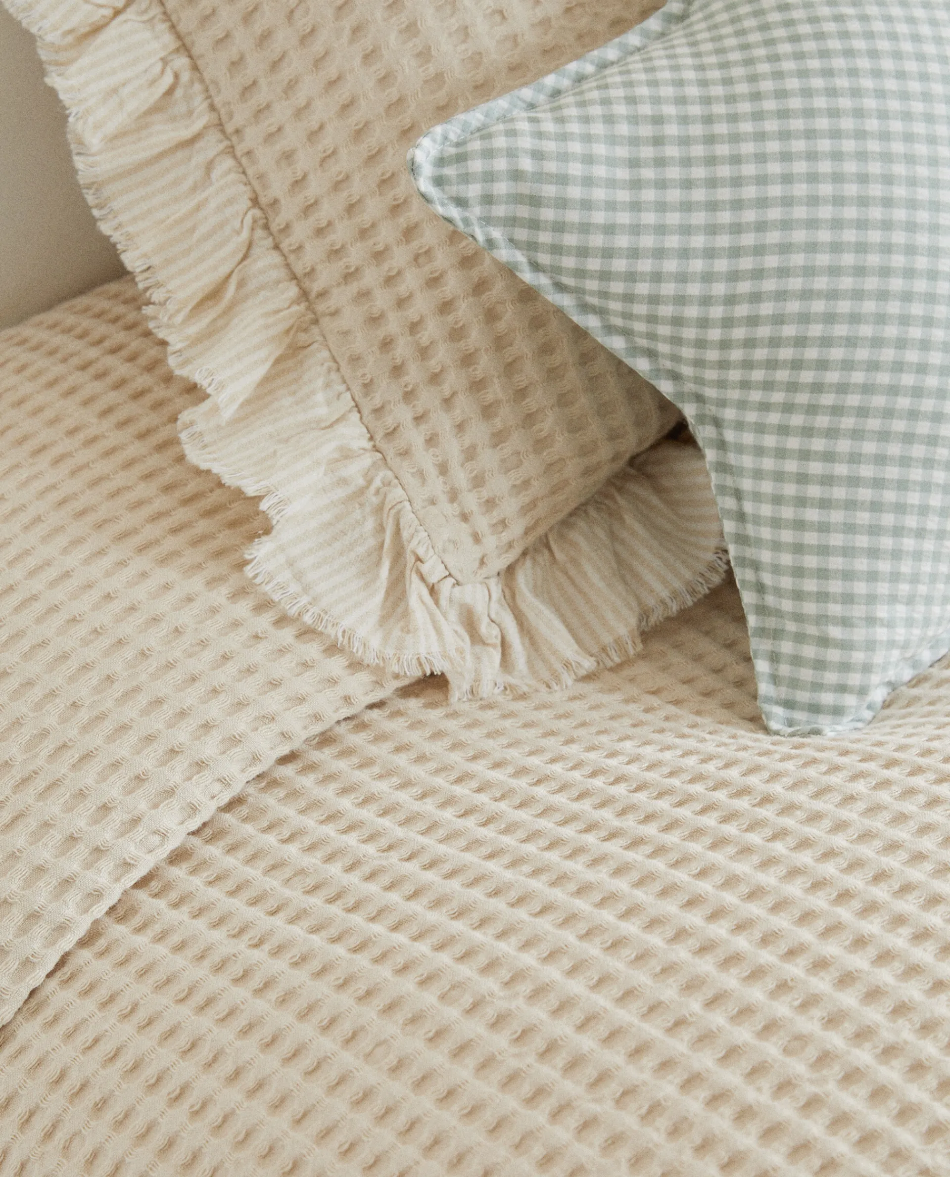 Crib Bedding*ZARA Home Waffle Texture Cotton Bedspread Cream