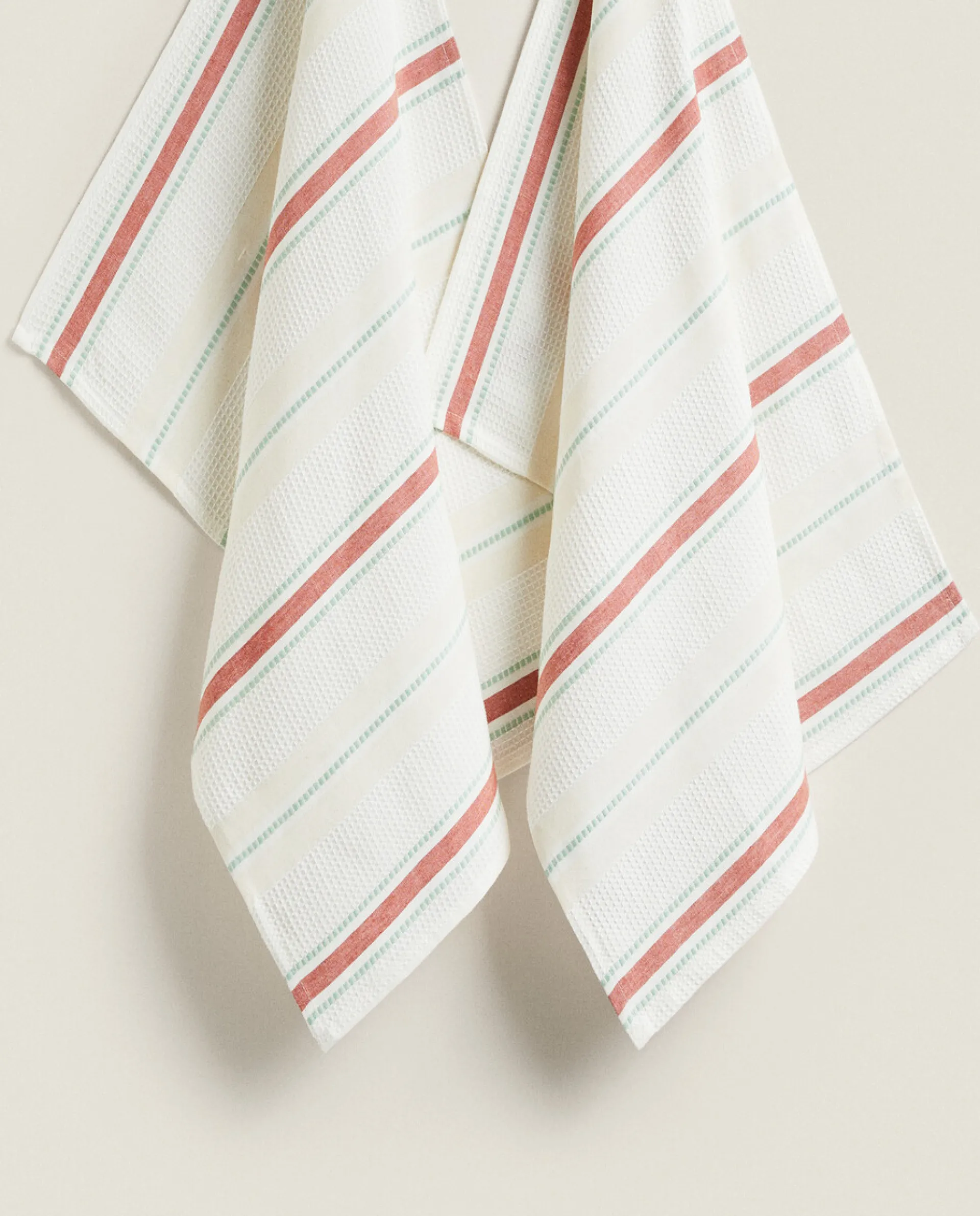 Kitchen Towels, Aprons And Bags*ZARA Home Waffle-Knit Cotton Kitchen Towel With Stripes (Pack Of 2) Cream