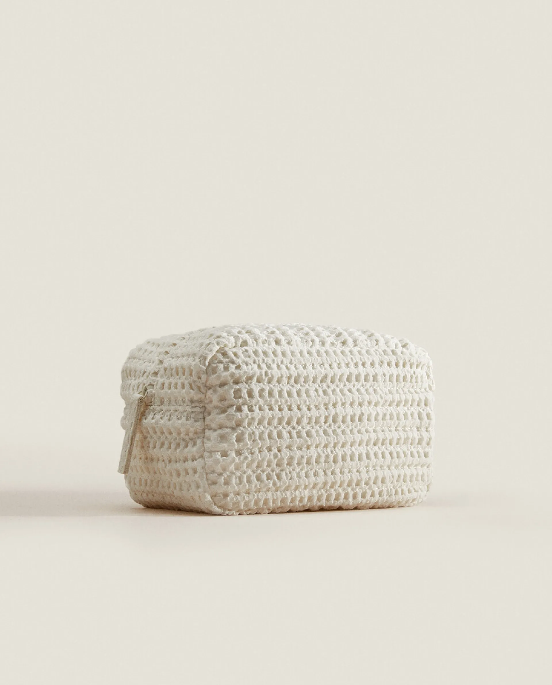 Beachwear*ZARA Home Waffle-Texture Fabric Toiletry Bag White