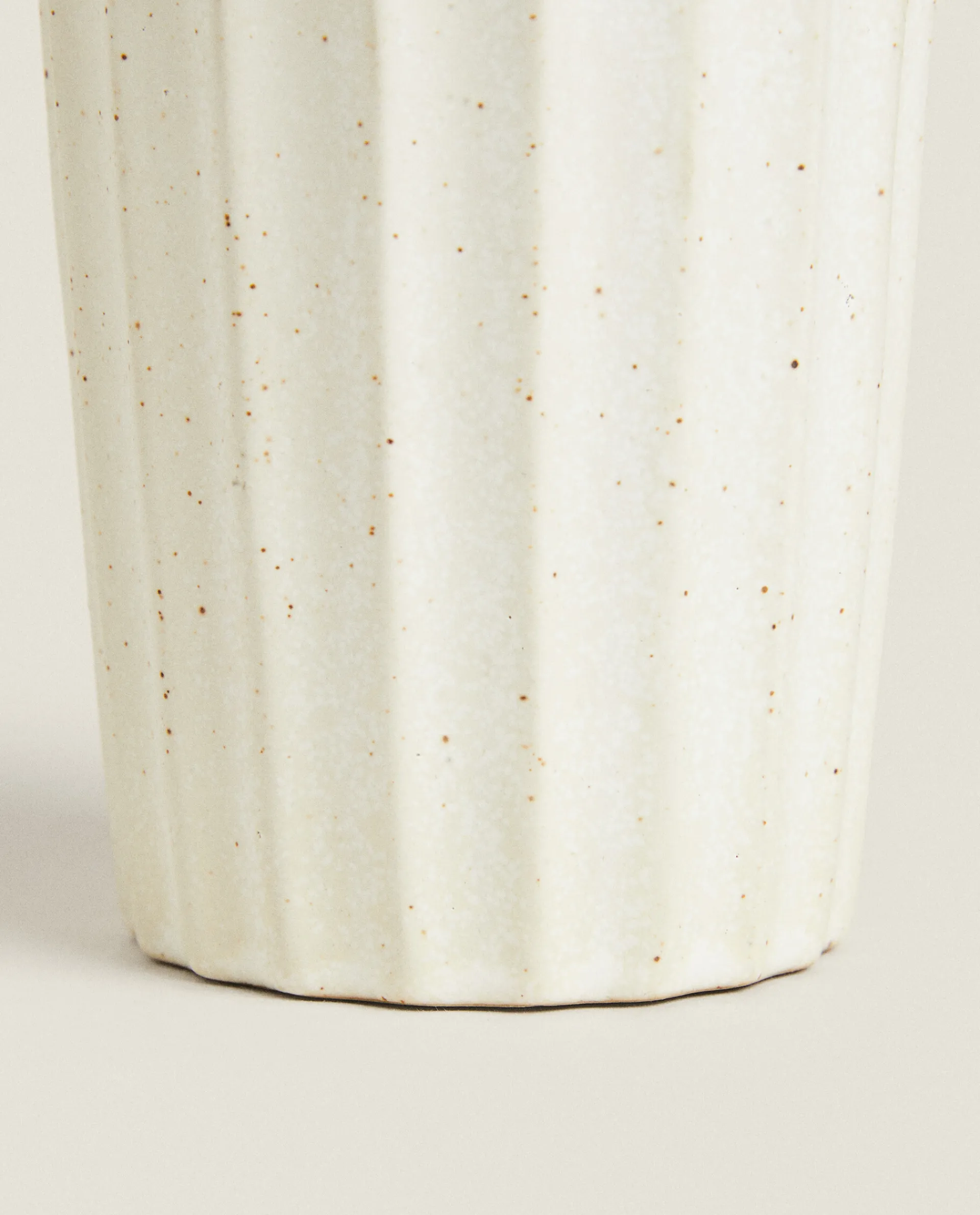 Dispensers*ZARA Home Wavy Ceramic Soap Dispenser 4-111