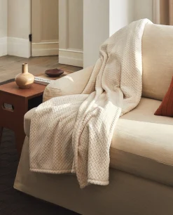 Blankets*ZARA Home Weave Textured Fleece Blanket Cream