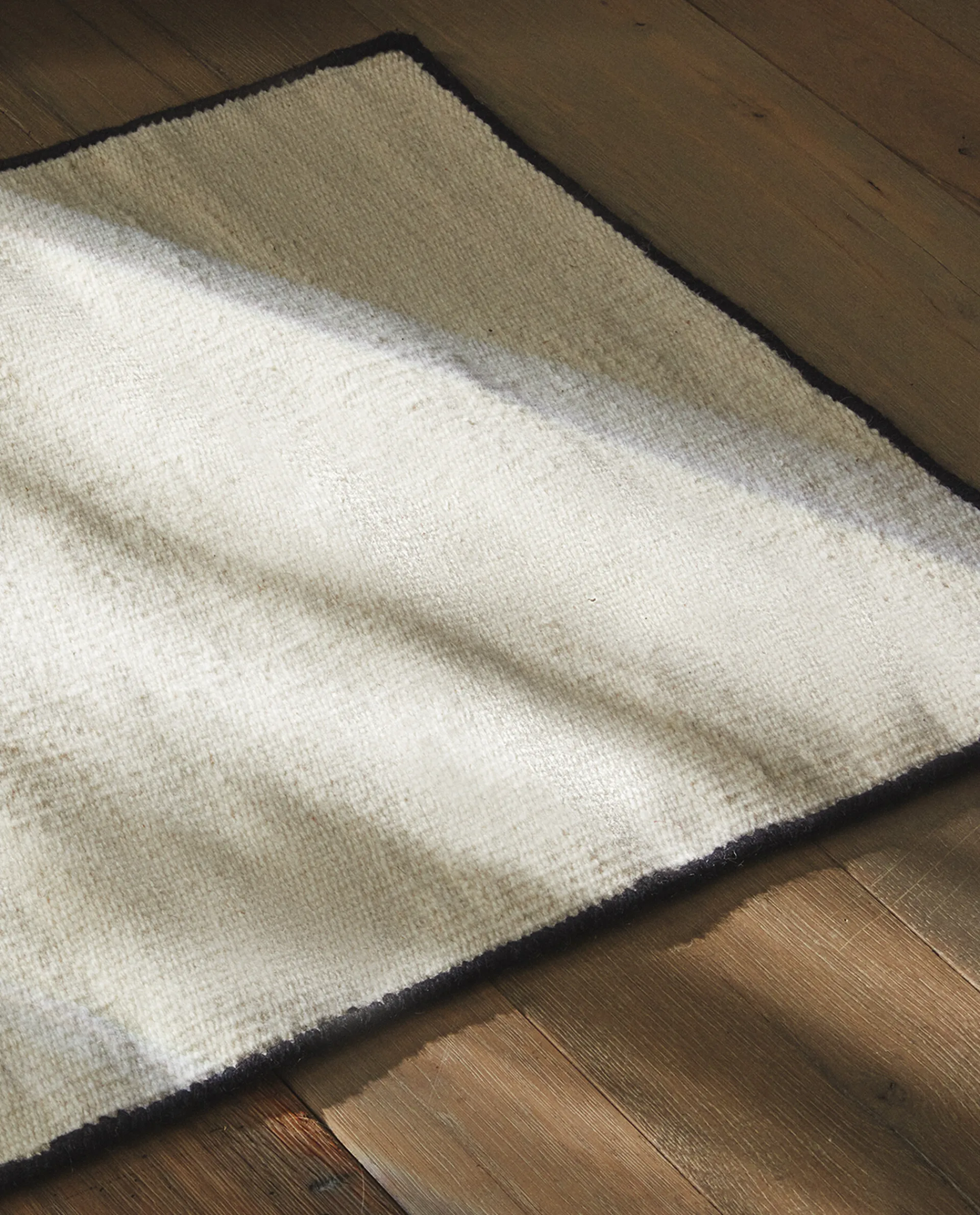 Solid*ZARA Home Wool Overlock Rug Natural Colour