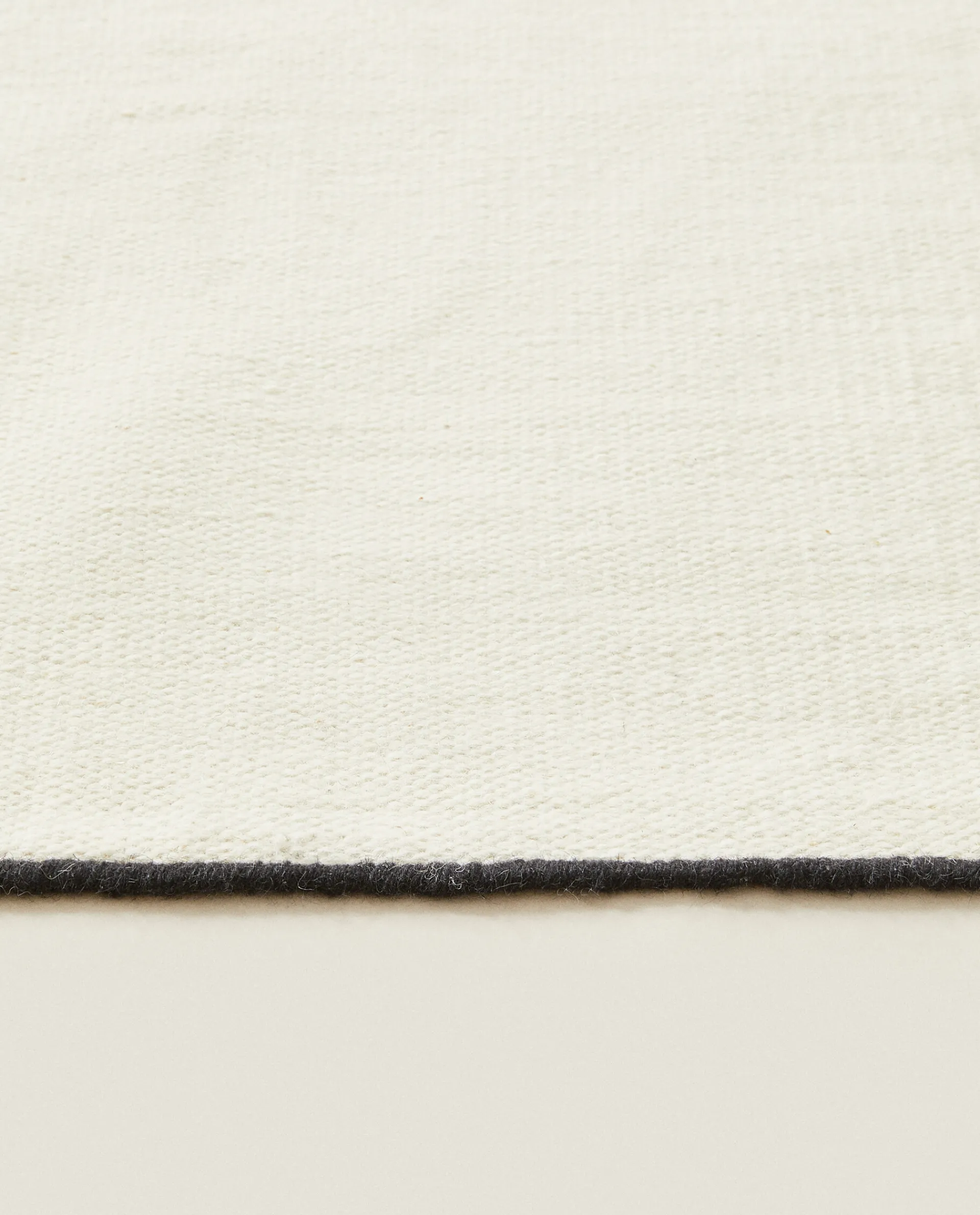 Solid*ZARA Home Wool Overlock Rug Natural Colour