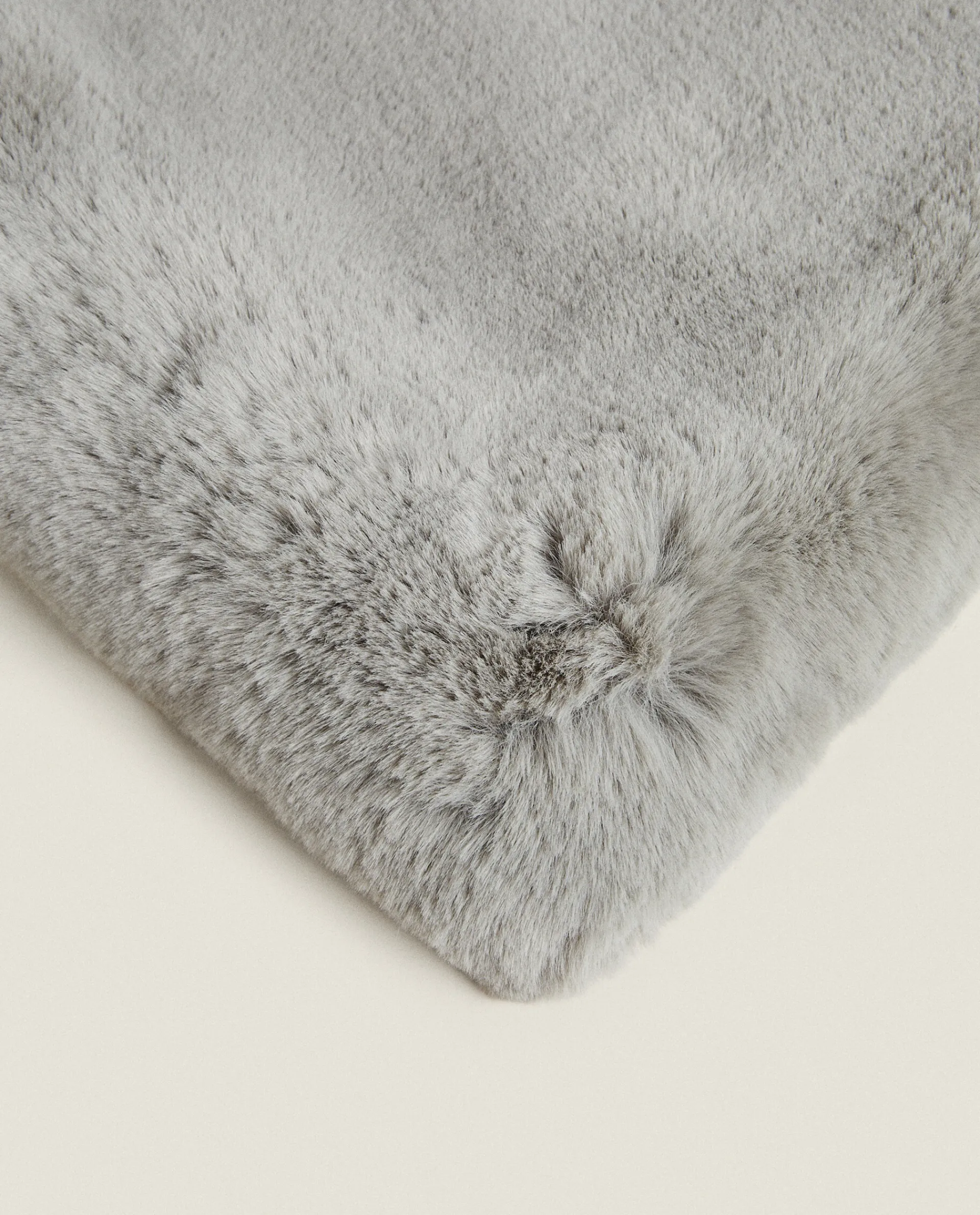 Blankets*ZARA Home Xl Fuzzy Faux Fur Blanket Grey